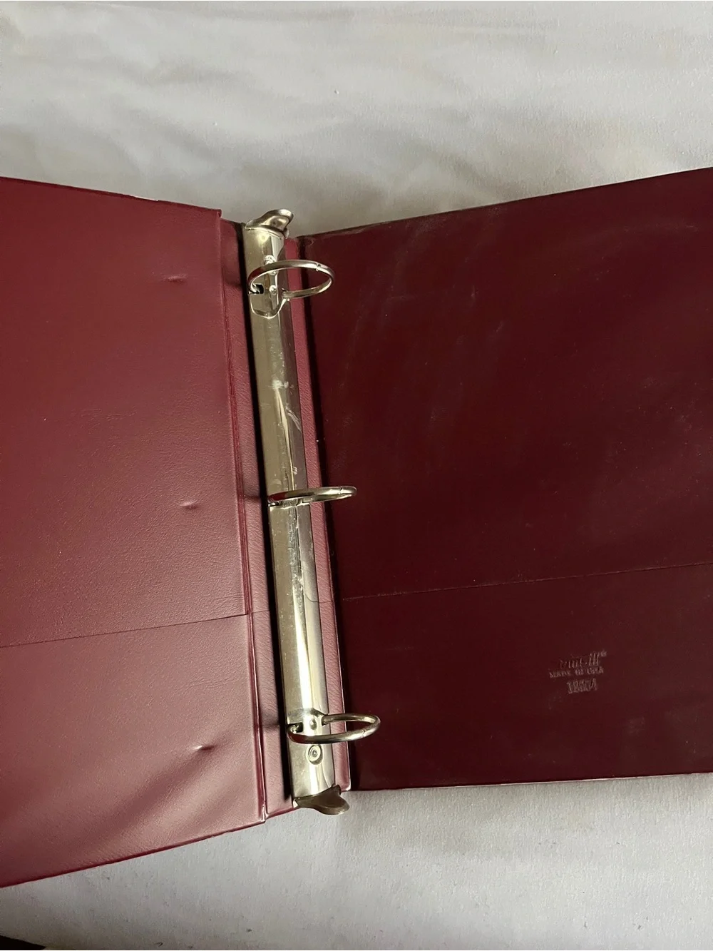 Samsill Maroon 3-Ring Binder 1.5” Spine 1” Round Ring Inside Pocket